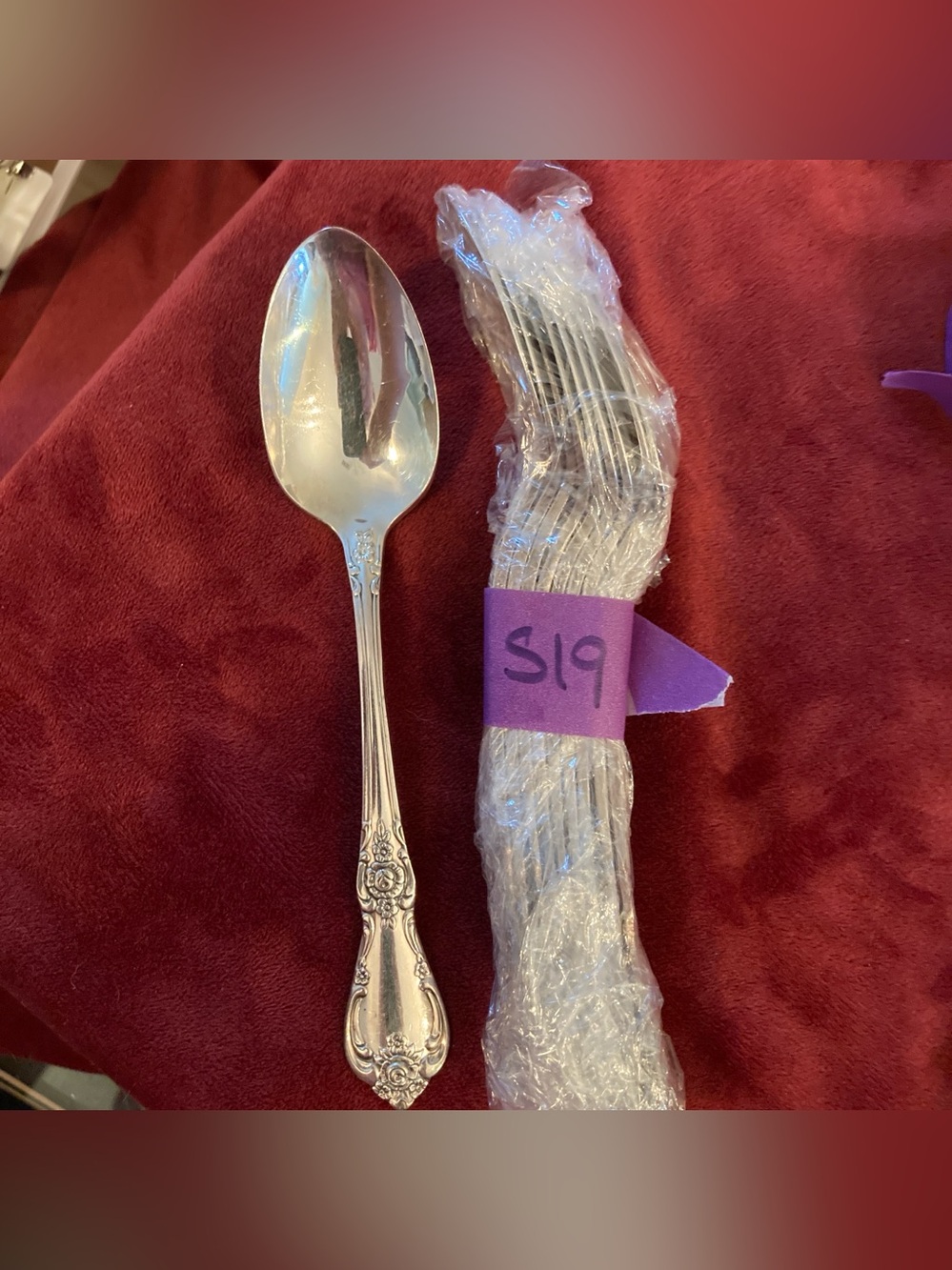 Set of 10 Wm A Rogers Oneida Sectional Silver Plate 6” Dinner Spoons - Picture 6 of 6